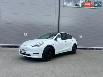 Авто Tesla Model Y 2023 № 8835789
