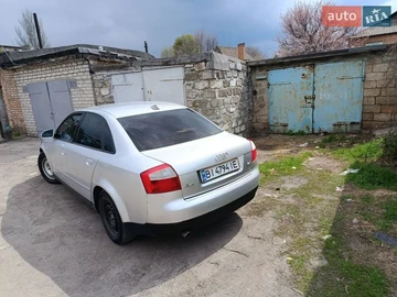 Авто Audi A4 2001 № 8836610