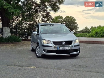 Авто Volkswagen Touran 2007 № 8836837