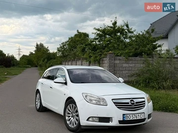 Авто Opel Insignia 2010 № 8837000