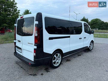 Авто Renault Trafic 2017 № 8837324