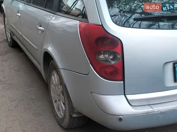 Авто Renault Laguna 2002 № 8837819