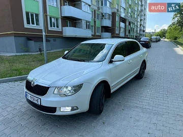 Авто Skoda Superb 2010 № 8837989