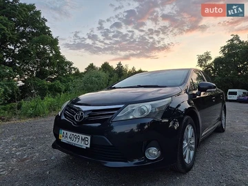 Авто Toyota Avensis 2012 № 8838012