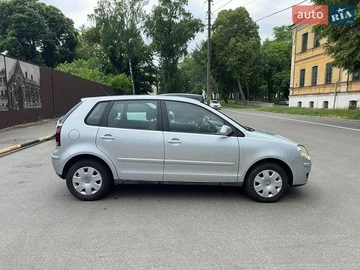 Авто Volkswagen Polo 2005 № 8838339