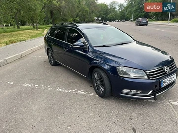 Авто Volkswagen Passat 2011 № 8838474