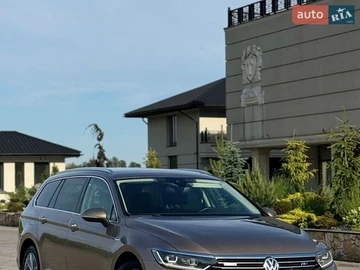Авто Volkswagen Passat 2017 № 8838608