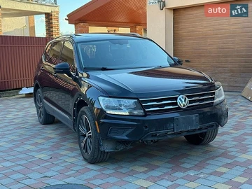 Авто Volkswagen Tiguan 2017 № 8840093