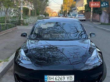 Авто Tesla Model 3 2019 № 8840295
