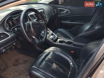 Авто Chrysler 200 2015 № 8840359