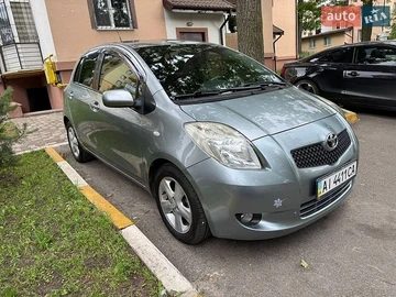 Авто Toyota Yaris 2008 № 8840484