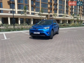 Авто Toyota Rav4 2017 № 8840707
