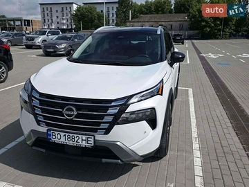 Авто Nissan Rogue 2023 № 8840710
