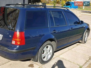 Авто Volkswagen Golf 2000 № 8840726