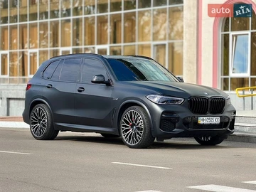Авто BMW X5 2022 № 8840975