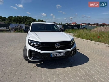 Авто Volkswagen Touareg 2024 № 8840978