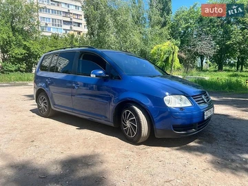 Авто Volkswagen Touran 2004 № 8841095