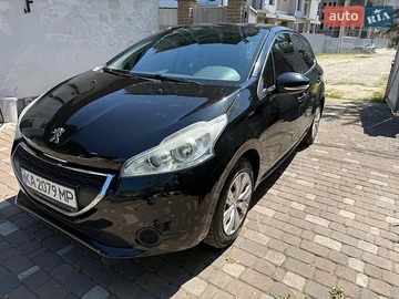 Авто Peugeot 208 2014 № 8841517