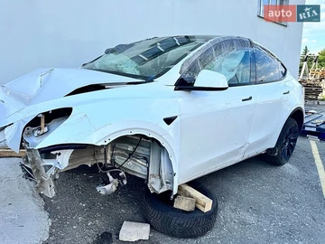 Авто Tesla Model Y 2022 № 8842016