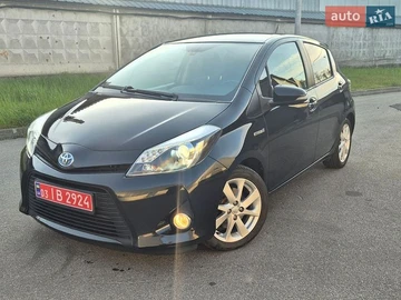 Авто Toyota Yaris 2013 № 8842034