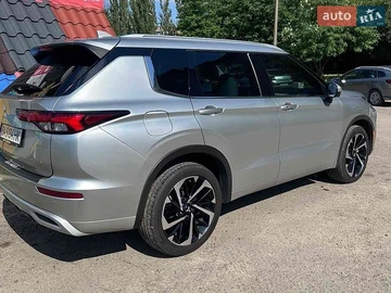 Авто Mitsubishi Outlander 2022 № 8842215