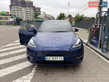 Авто Tesla Model Y 2024 № 8842216