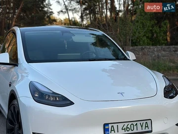 Авто Tesla Model Y 2023 № 8842219