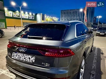 Авто Audi Q8 2018 № 8842379