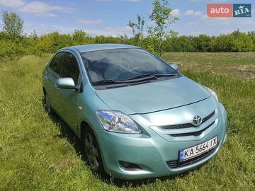 Авто Toyota Yaris 2008 № 8842574
