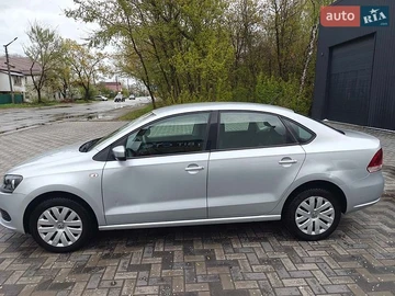 Авто Volkswagen Polo 2011 № 8842583