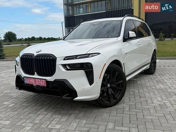 Авто BMW X7 2022 № 8843083