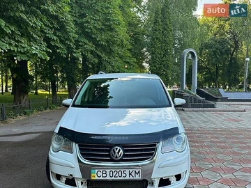 Авто Volkswagen Touran 2010 № 8843432