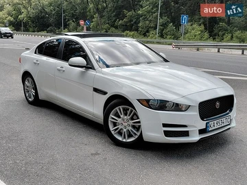 Авто Jaguar Xe 2017 № 8843496