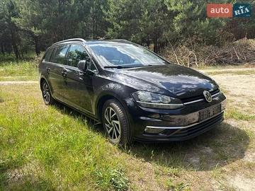Авто Volkswagen Golf 2019 № 8843710