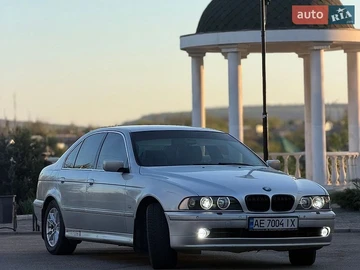 Авто BMW 5 Series 2002 № 8843921