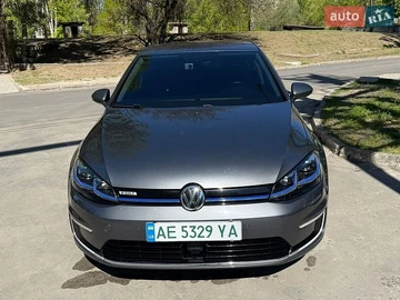 Авто Volkswagen E-Golf 2017 № 8844549
