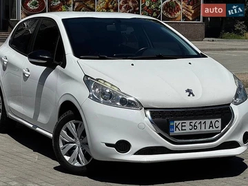 Авто Peugeot 208 2014 № 8844962