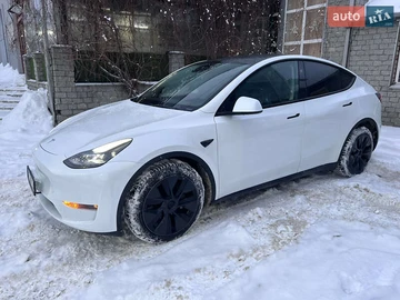 Авто Tesla Model Y 2024 № 8845219