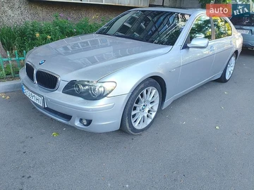 Авто BMW 7 Series 2002 № 8845344