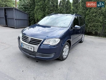 Авто Volkswagen Touran 2010 № 8845941