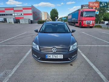 Авто Volkswagen Passat 2011 № 8846168