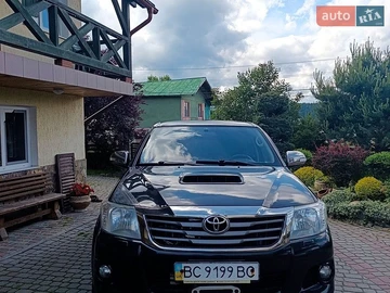 Авто Toyota Hilux 2013 № 8846302