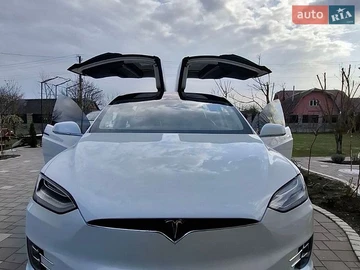 Авто Tesla Model X 2017 № 8846380