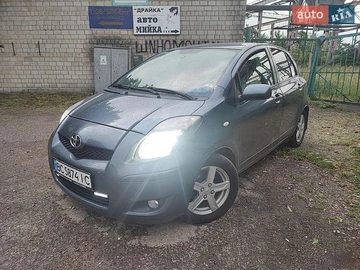 Авто Toyota Yaris 2009 № 8846757