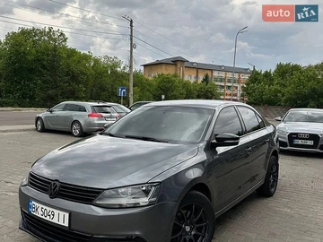 Авто Volkswagen Jetta 2013 № 8846857