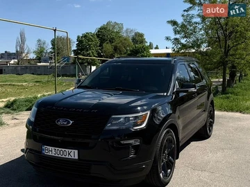 Авто Ford Explorer 2018 № 8847061