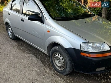 Авто Chevrolet Aveo 2005 № 8847205