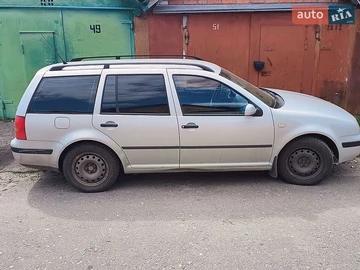 Авто Volkswagen Golf 1999 № 8847228