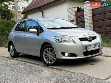 Авто Toyota Auris 2010 № 8847835