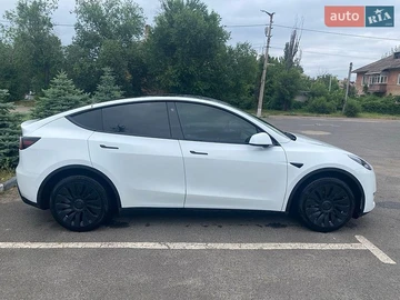 Авто Tesla Model Y 2021 № 8847916
